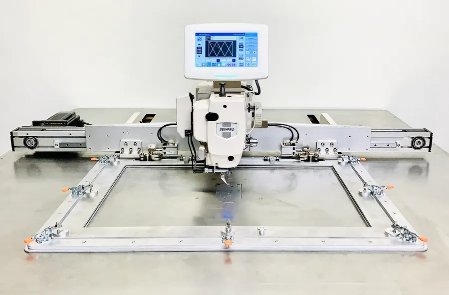 SEWPRO 224E-6040 programmable pattern sewers sewing machine