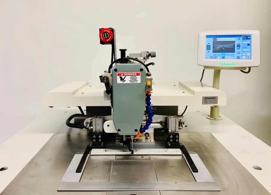 SEWPRO 2600-3020 programmable pattern sewers sewing machine